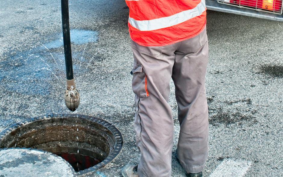 comment déboucher des toilette Goussainville